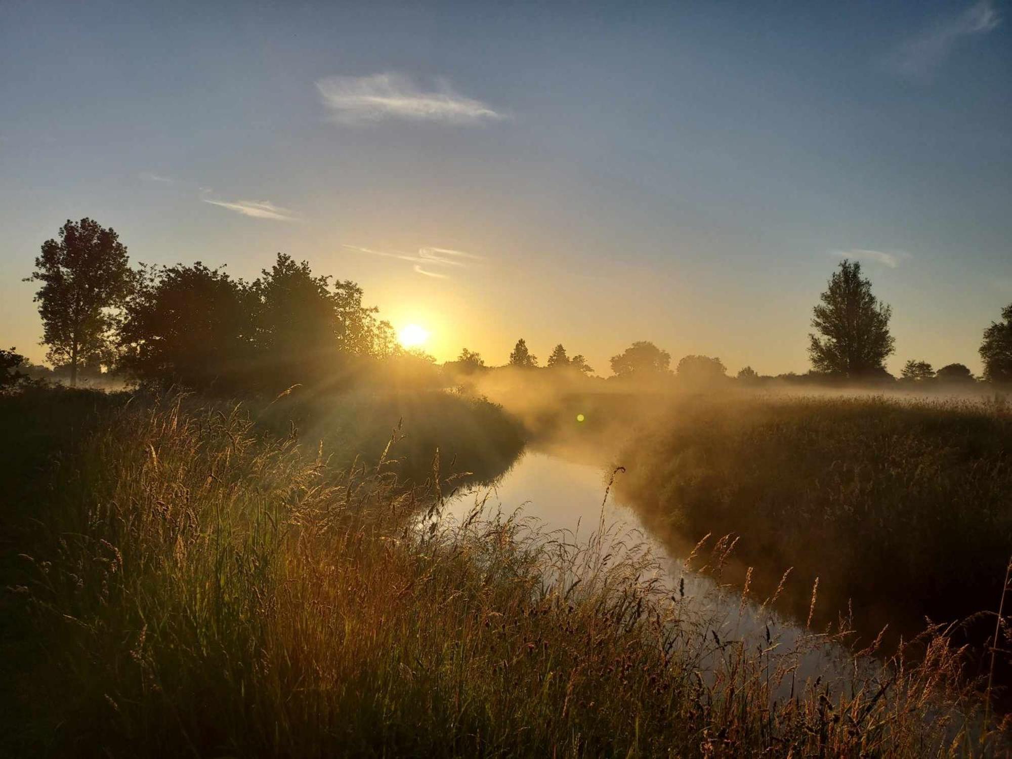 Rustig Gelegen Chalet Kapeki Met Tuin Aan Het Water Geel Extérieur photo
